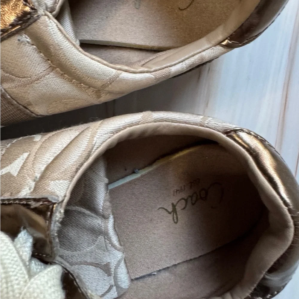 Coach Kinsley Signature Sneakers Metallic Gold Cream Shoes Women’s 7.5 Classic